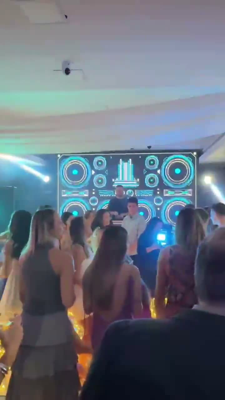 Espaço do Bendita Hora preparado para uma festa